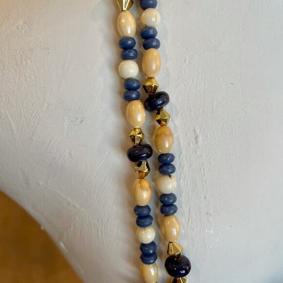 VINTAGE Lot of 4 Beaded Necklaces - Picture 6 of 12